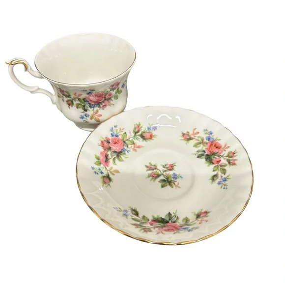 Royal Albert "Moss Rose" Bone China Tea Cup and Saucer Set - Picture 4 of 7